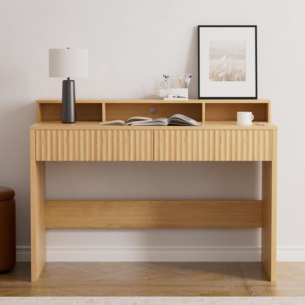 Fluted Office Desk with Storage Shelf, 47\